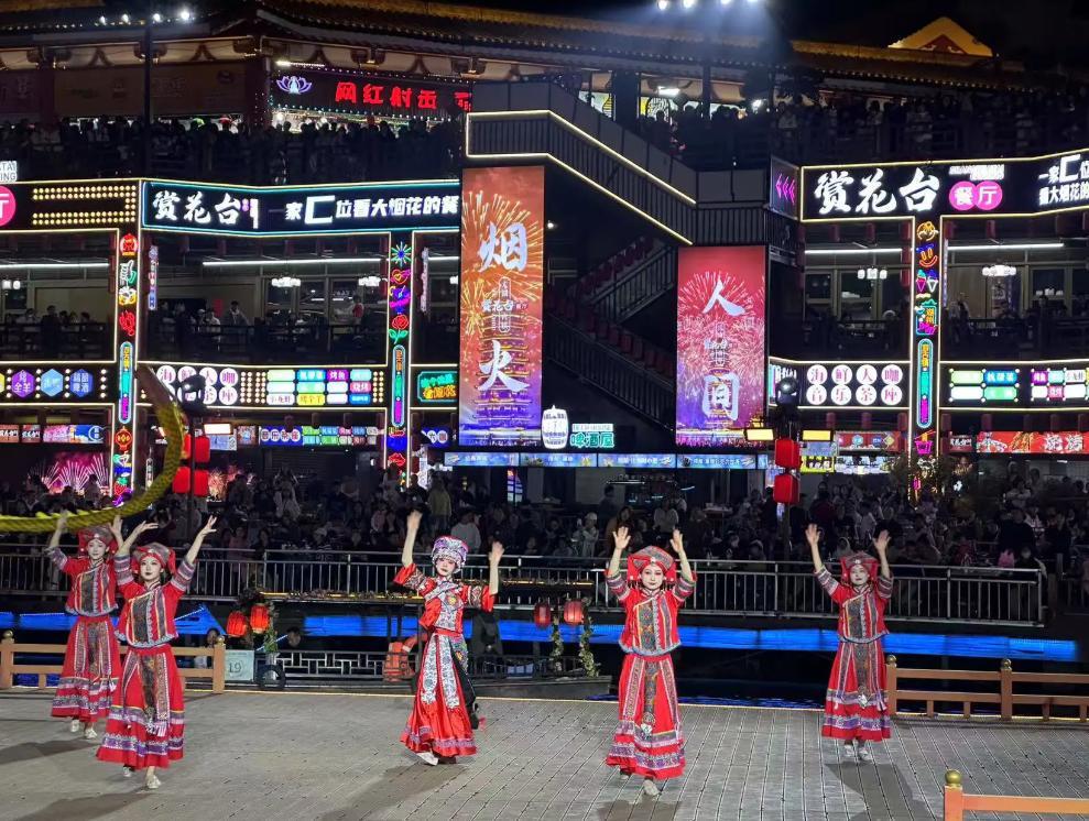 老虎机-女子曝浙江餐厅强制消费,满698才能入座,店家仍嘴硬,结局爽了