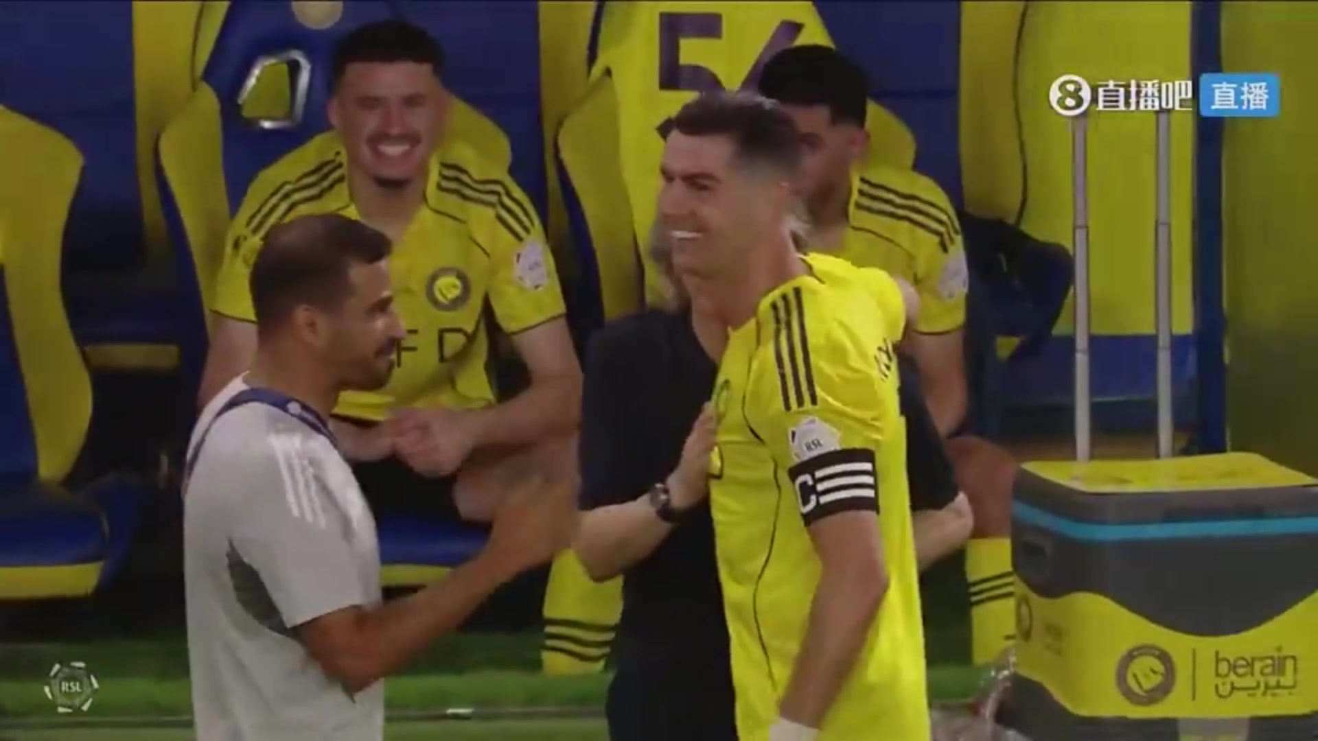 pg官网-双响被换下！胜利主帅：C罗本可戴帽 但他以团队为重选择下场休息